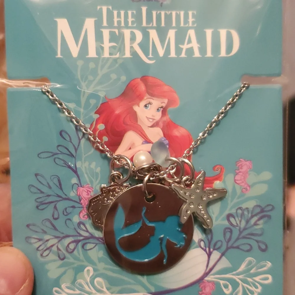 Disney NWT‎ The Little Mermaid charm necklace